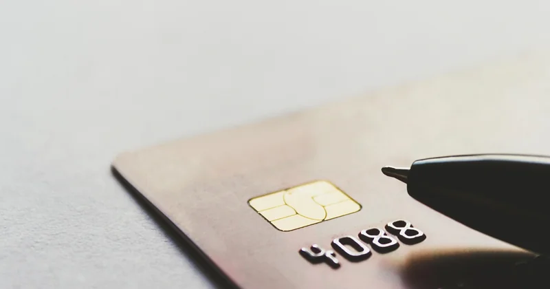 Que faire en cas de retard de paiement ou d'erreur de traitement ?